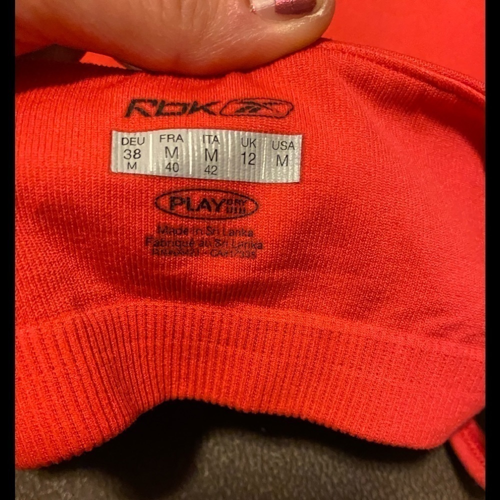 Reebok, Size M, breathable tank top, nice print design. Awesome vivid color. - Picture 10 of 13
